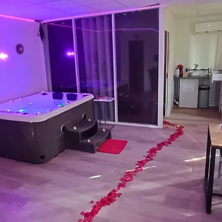 Cocoonspa Jacuzzi Privatif شقة